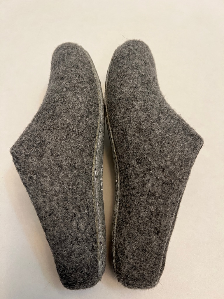 Kyrgies Boiled Wool Gray Slippers Womens Size 39= 8.5/9 — image 5 of 8
